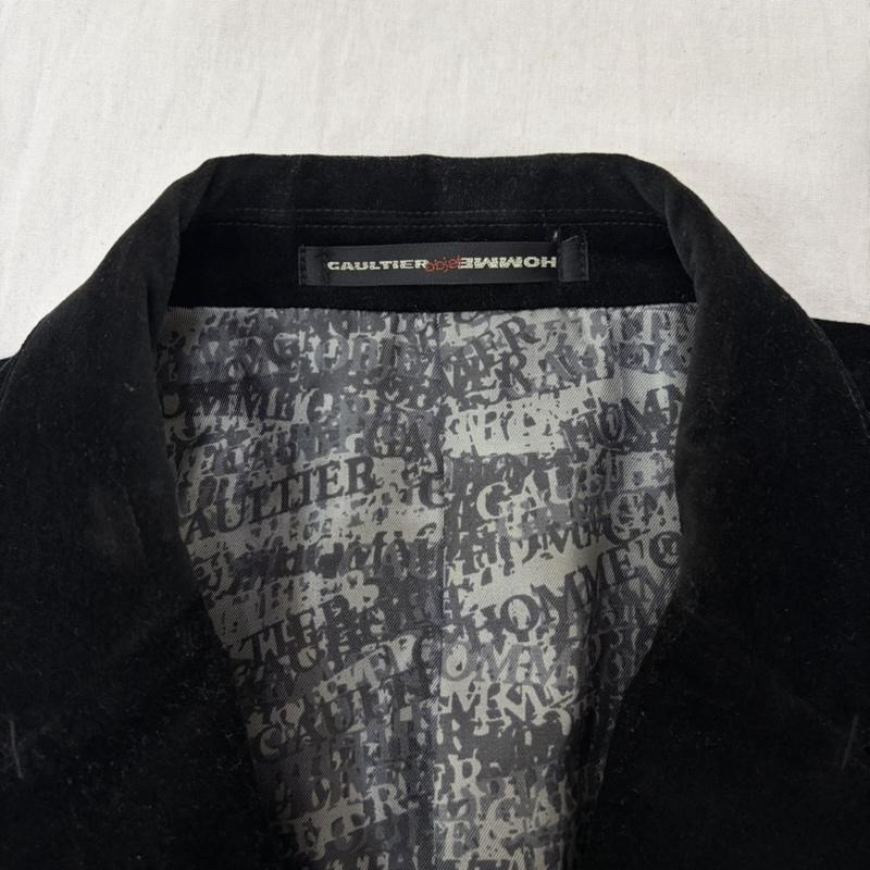 ゴルチエオムオブジェ GAULTIER HOMME objet ジャケット、上着 ジャケット、ブレザー 026-5-CJK-HG SA-0951 ベロア シングル テーラードジャケット 裏地総柄 Black 46 無地 黒 / ブラック / black メンズ USED 古着 中古 50162533