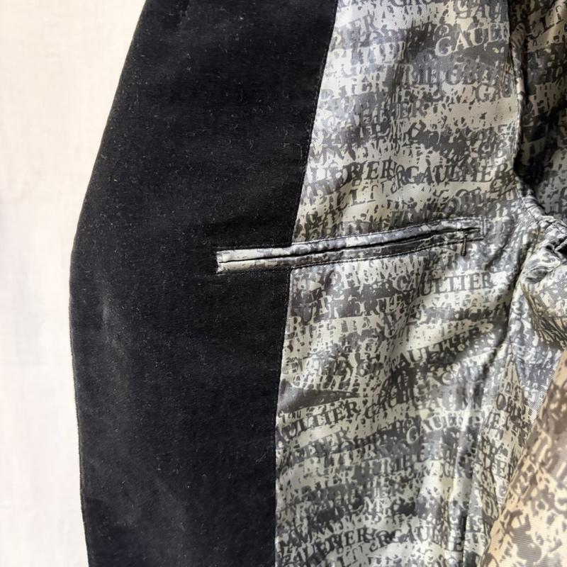 ゴルチエオムオブジェ GAULTIER HOMME objet ジャケット、上着 ジャケット、ブレザー 026-5-CJK-HG SA-0951 ベロア シングル テーラードジャケット 裏地総柄 Black 46 無地 黒 / ブラック / black メンズ USED 古着 中古 50162533