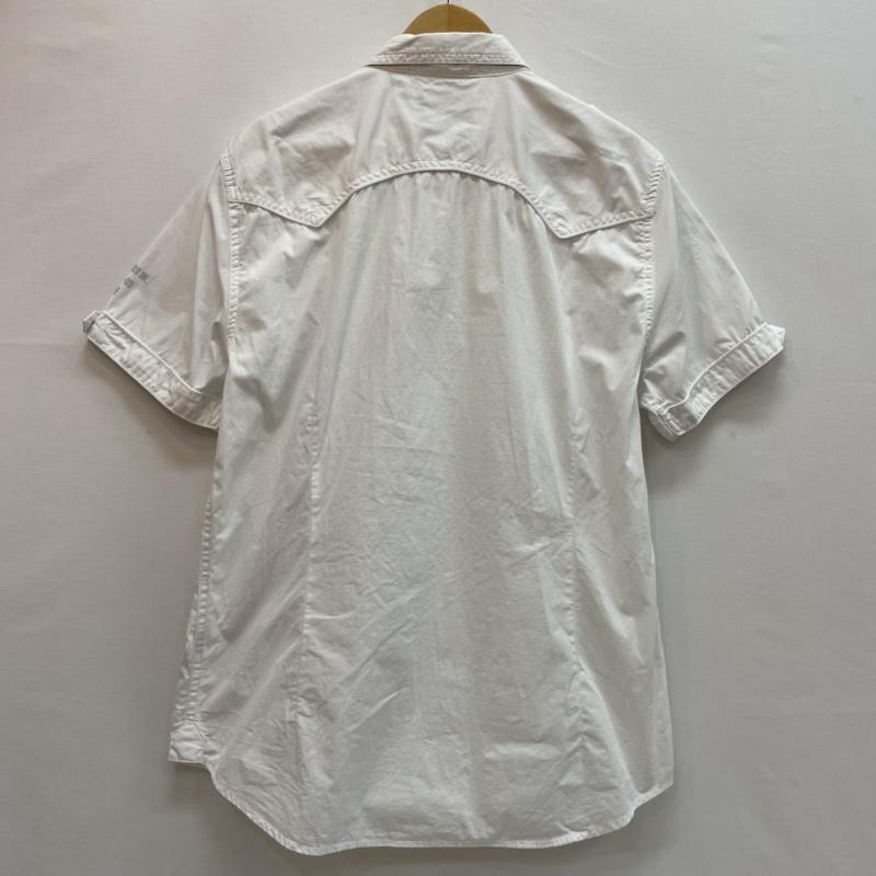 ゲス Guess シャツ、ブラウス 半袖 半袖 シャツ 胸 フラップ ポケット エポーレット ミリタリー L 無地 白 / ホワイト / white メンズ USED 古着 中古 50162589