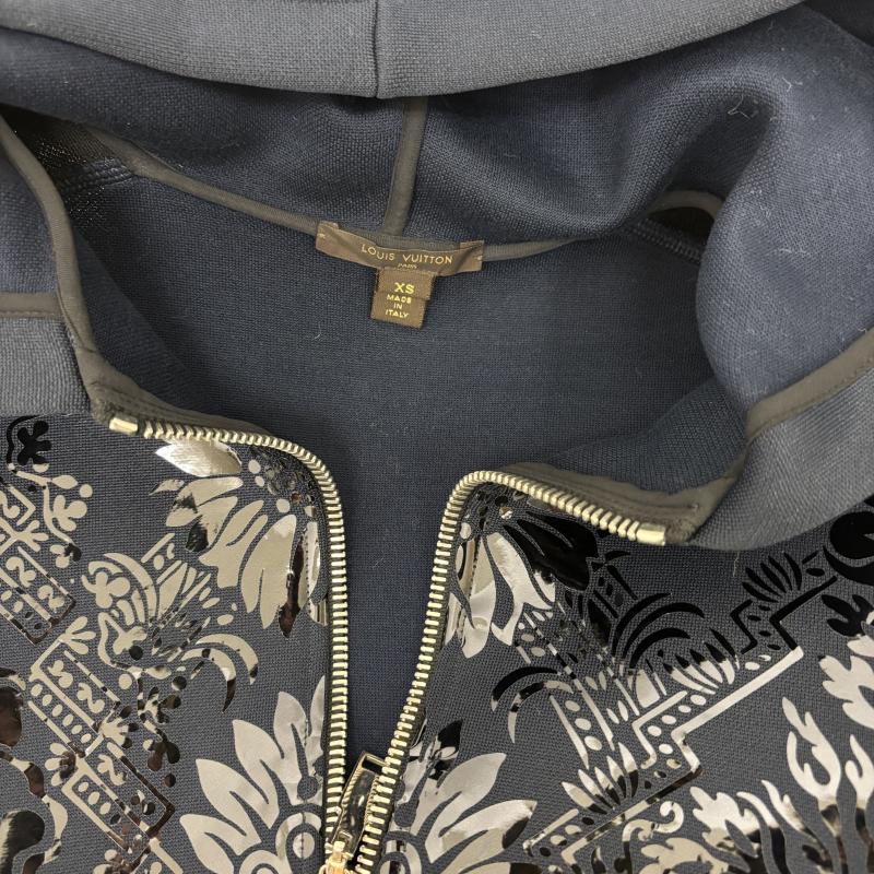 ルイヴィトン LOUIS VUITTON ジャケット、上着 ジャンパー、ブルゾン FDVB06QTS ボンディング パテント フラワープリント ジップアップ パーカー XS 紺 / ネイビー / navy X 黒 / ブラック / black レディース USED 古着 中古 50162724