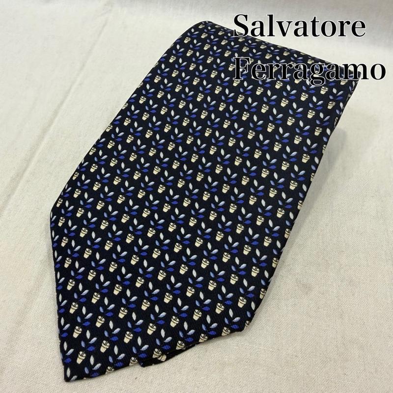 サルヴァトーレフェラガモ Salvatore Ferragamo ネクタイ ネクタイ 総柄 シルク100％ 植木鉢 ネイビー 青系 - 総柄 紺 / ネイビー / navy メンズ USED 古着 中古 50162849