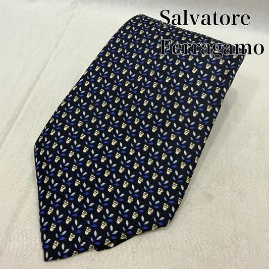 サルヴァトーレフェラガモ Salvatore Ferragamo ネクタイ ネクタイ 総柄 シルク100％ 植木鉢 ネイビー 青系 - 総柄 紺 / ネイビー / navy メンズ USED 古着 中古 50162849