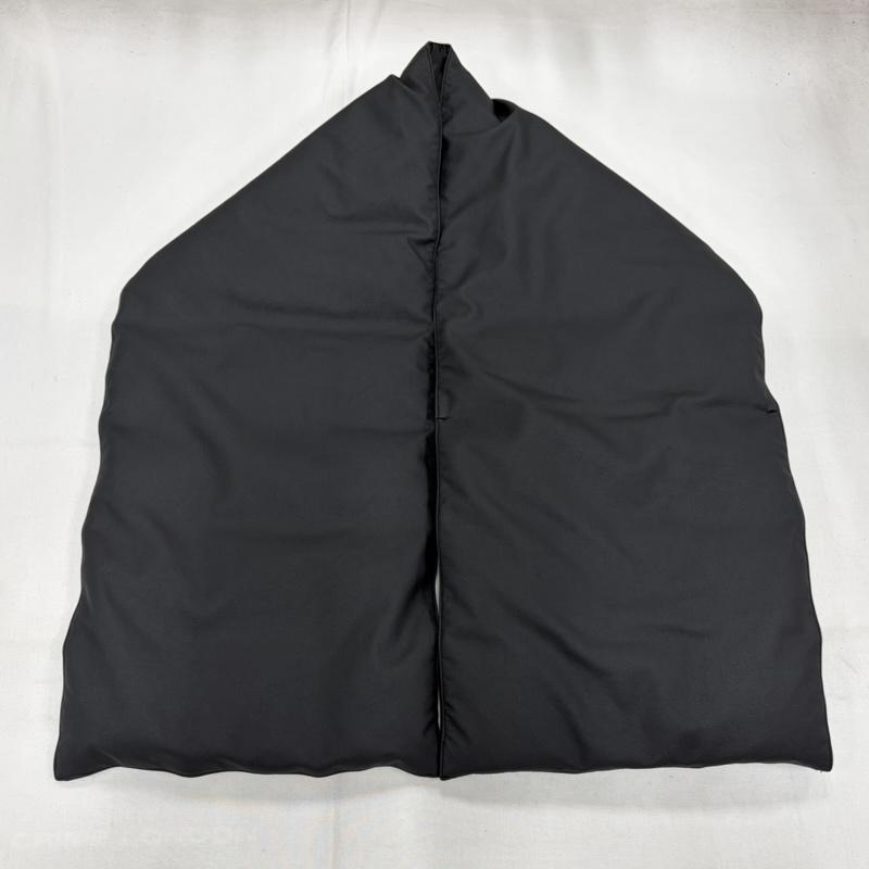 ホワイトマウンテニアリング WHITE MOUNTAINEERING マフラー マフラー TAION タイオン コラボ SYNTHETIC LEATHER DOWN MUFFLER シンセティックレザー ダウンマフラー BK2573805 - 無地 黒 / ブラック / black メンズ USED 古着 中古 50162877