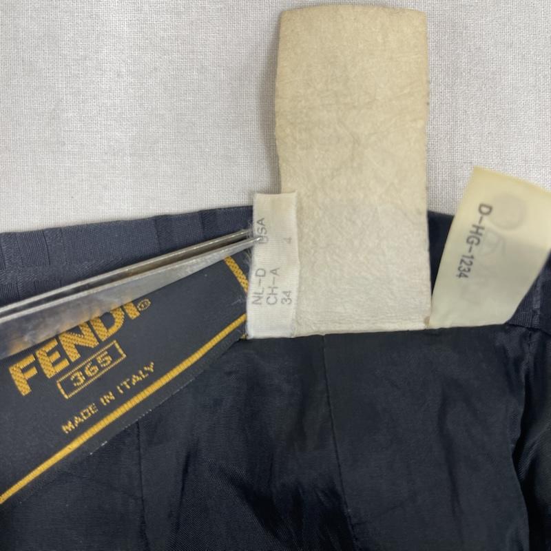 フェンディ FENDI スカート ひざ丈スカート イタリア製 ズッカ柄 FFロゴ 総柄 タイトスカート d-hg-1234 黒 / ブラック / black レディース USED 古着 中古 50162894