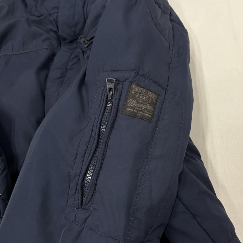 ラングラー Wrangler ジャケット、上着 ジャンパー、ブルゾン Rugged Goods 中綿 フーデッド ジャケット ミリタリー アウトドア リブカラー W4488YF L ワンポイント X ロゴ、文字 紺 / ネイビー / navy メンズ USED 古着 中古 50162991