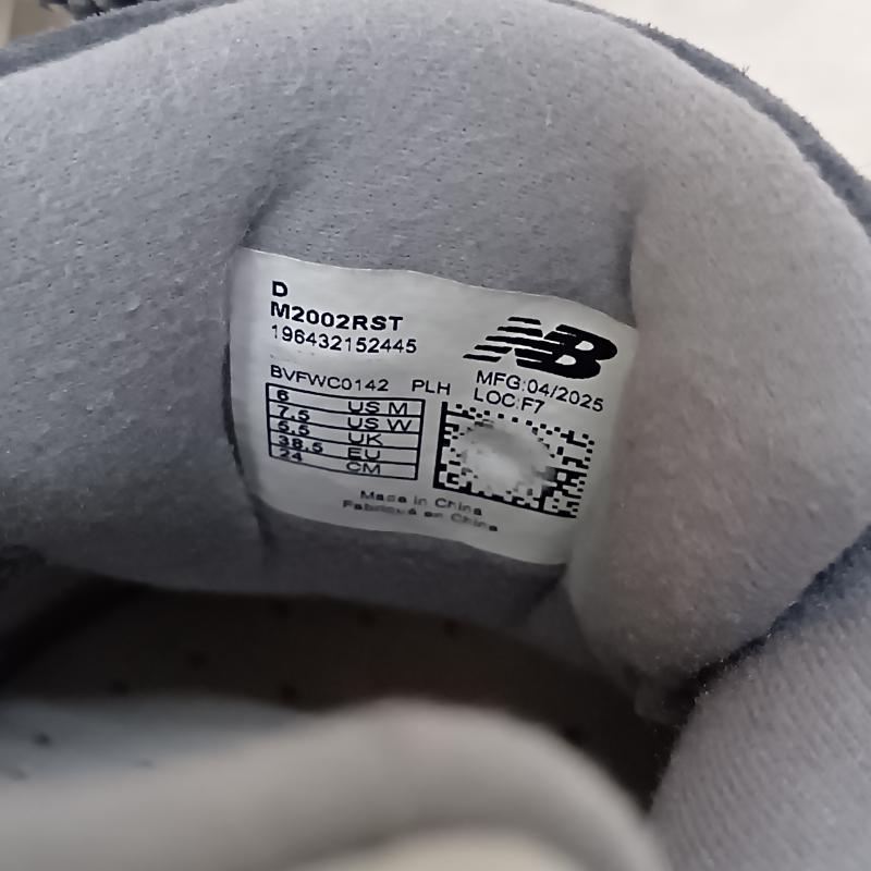 ニューバランス New Balance スニーカー スニーカー M2002RST GRAY US7.5(W)/24cm Dワイズ N ERGY ABZORB US：7.5 無地 灰 / グレー / gray レディース USED 古着 中古 50162993