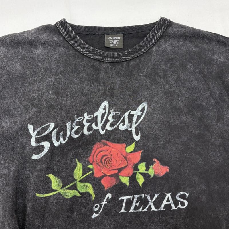 アヴィレックス AVIREX Tシャツ 半袖 26 限定 フェード 半袖 Tシャツ バラ プリント ロゴ 両面 SWEETEST OF TEXAS XL ロゴ、文字 X プリント 黒 / ブラック / black X 赤 / レッド / red X 緑 / グリーン / green メンズ USED 古着 中古 50163038