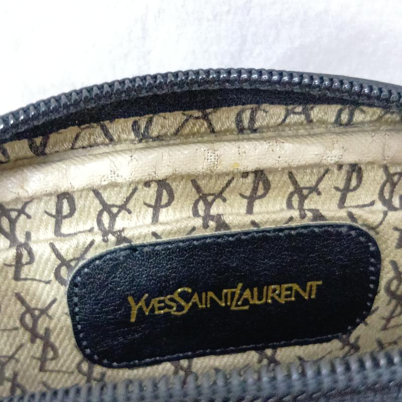 イヴサンローラン Yves Saint Laurent ショルダーバッグ ショルダーバッグ キルティングレザー ショルダー ロゴ型押し 裏地総柄 - 無地 X ロゴ、文字 黒 / ブラック / black レディース USED 古着 中古 50163253