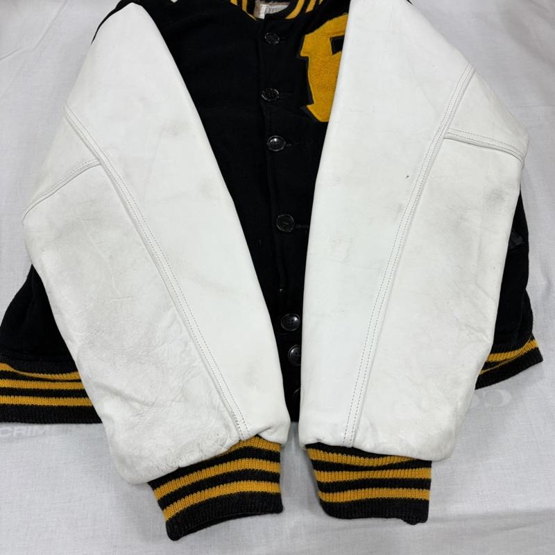 ミッチェルアンドネス Mitchell&Ness ジャケット、上着 ジャンパー、ブルゾン 90s 00s vintage ヴィンテージ レザー 袖 スタジャン ワッペン パッチ Cooperstown Collection MLB 44 ロゴ、文字 黒 / ブラック / black X 黄 / イエロー / yellow X 青 / ブルー / blue メンズ USED 古着 中古 50163255