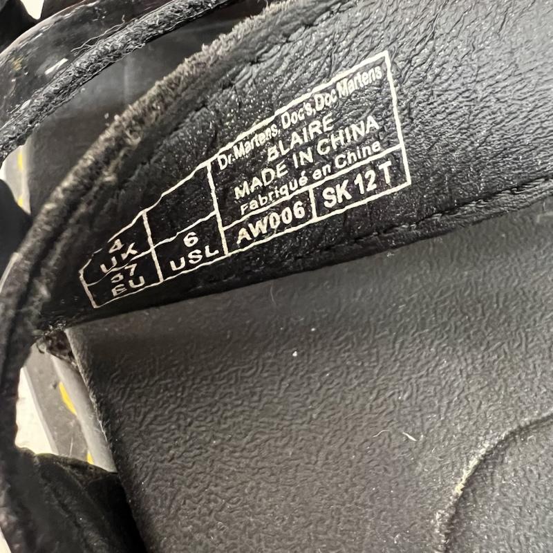 ドクターマーチン Dr.Martens サンダル サンダル BLAIRE　ブレア エナメル ストラップ サンダル UK：4 黒 / ブラック / black レディース USED 古着 中古 50163295