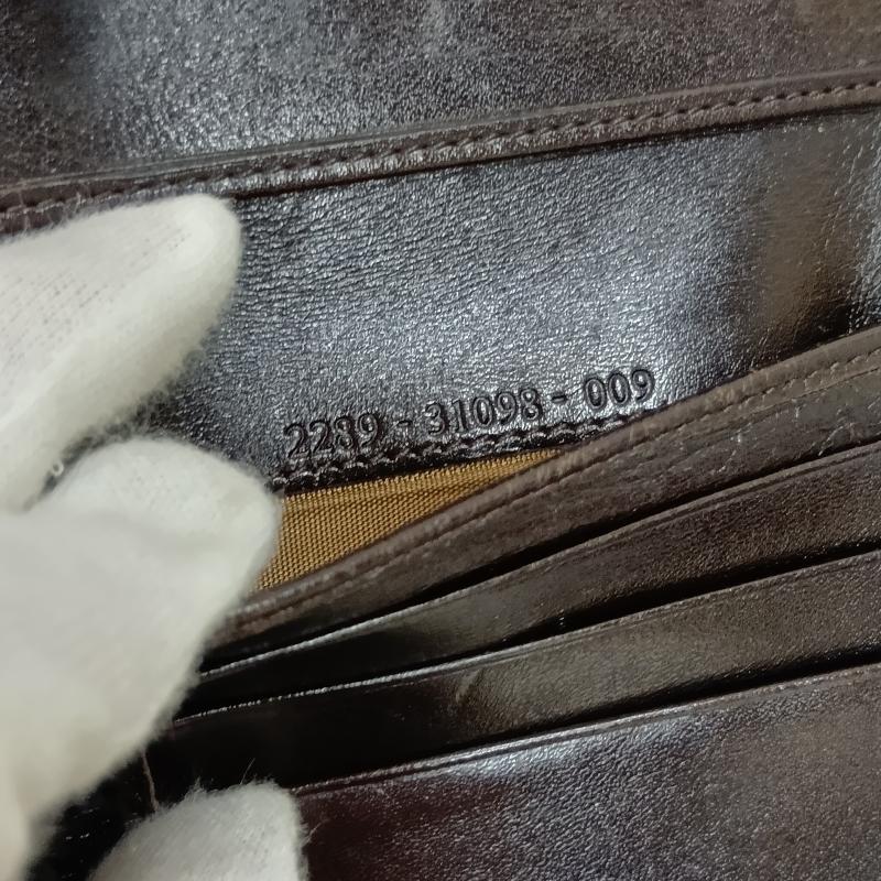 フェンディ FENDI 財布 二つ折り ズッカ柄 FFバックル 2つ折り財布 キャンバス - ロゴ、文字 茶 / ブラウン / brown レディース USED 古着 中古 50163297