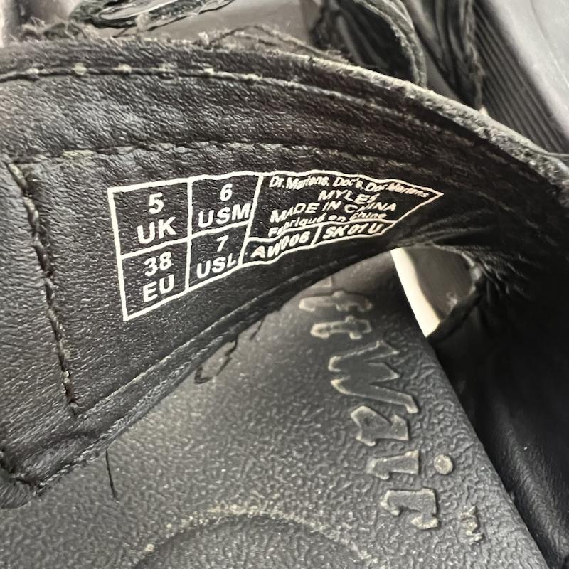 ドクターマーチン Dr.Martens サンダル サンダル MYLES マイルス ストラップ スライド サンダル UK：5 黒 / ブラック / black レディース USED 古着 中古 50163301