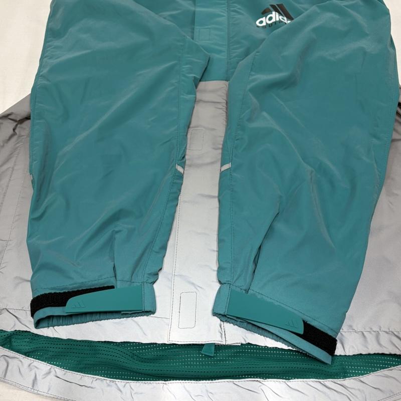 アディダス adidas ジャケット、上着 ジャンパー、ブルゾン エキップメント ウィンドブレーカー ナイロン ジャケット ロゴ JC8228 リフレクター M ロゴ、文字 X プリント 緑 / グリーン / green X 銀 / シルバー / silver color メンズ USED 古着 中古 50163323