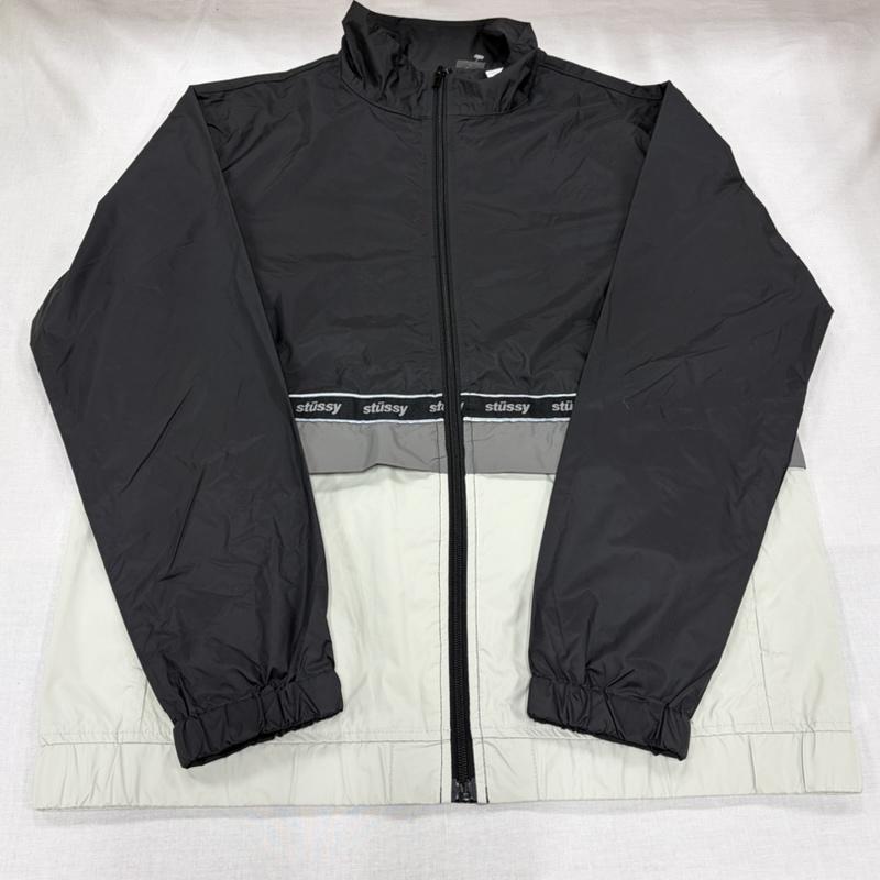 ステューシー STUSSY ジャケット、上着 ジャンパー、ブルゾン ナイロン ジャケット ロゴ リフレクター ブルゾン ジップアップ S ワンポイント X ロゴ、文字 X プリント 黒 / ブラック / black X 灰 / グレー / gray メンズ USED 古着 中古 50163328