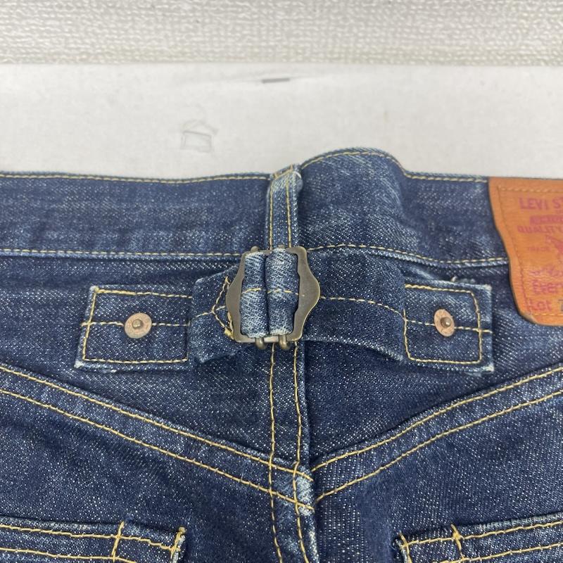 リーバイス Levi s パンツ デニム、ジーンズ 日本製 702 ボタンフライ セルビッチ 赤耳 デニム パンツ 31インチ インディゴ / インディゴ / Indigo メンズ USED 古着 中古 50163399