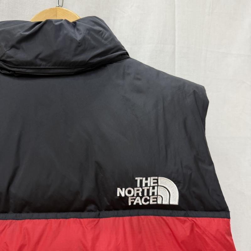 ザノースフェイス THE NORTH FACE ベスト ベスト ND92557 NUPTSE VEST black×red L リップストップナイロン はっ水加工 L ロゴ、文字 黒 / ブラック / black X 赤 / レッド / red メンズ USED 古着 中古 50163435