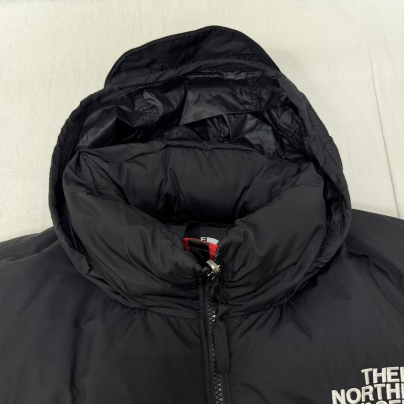 ザノースフェイス THE NORTH FACE ベスト ベスト ND92557 NUPTSE VEST black×red L リップストップナイロン はっ水加工 L ロゴ、文字 黒 / ブラック / black X 赤 / レッド / red メンズ USED 古着 中古 50163435