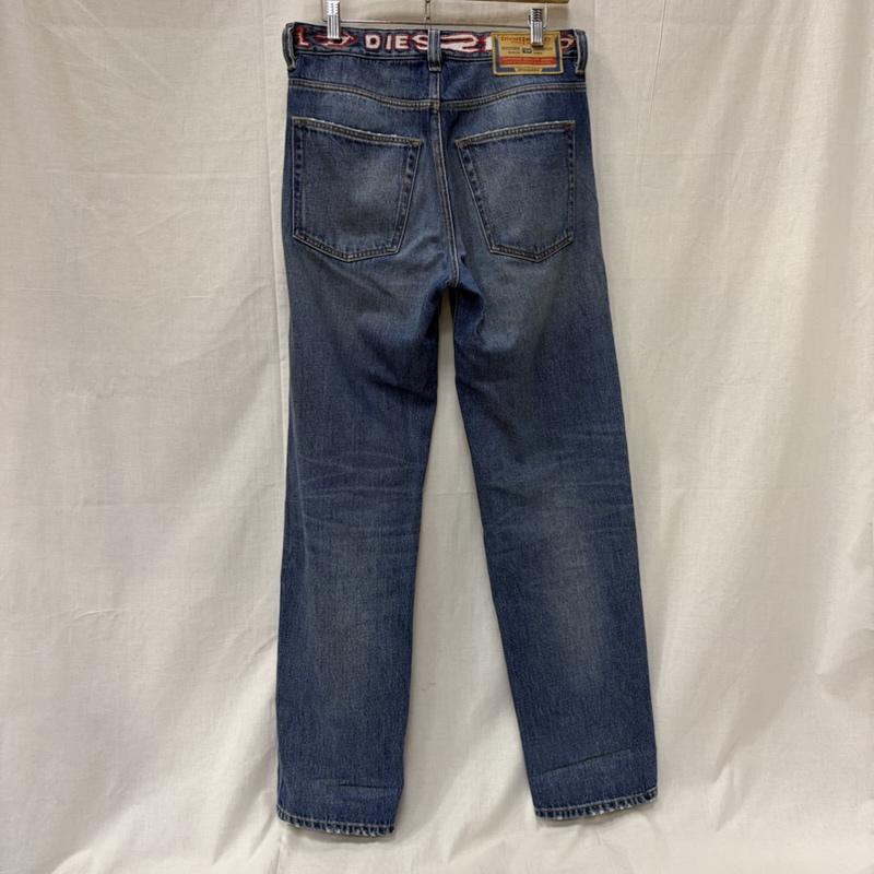 ディーゼル DIESEL パンツ デニム、ジーンズ ウエストロゴ ストレートデニムパンツ indigo W28 / L32 31インチ ロゴ、文字 インディゴ / インディゴ / Indigo メンズ USED 古着 中古 50163489