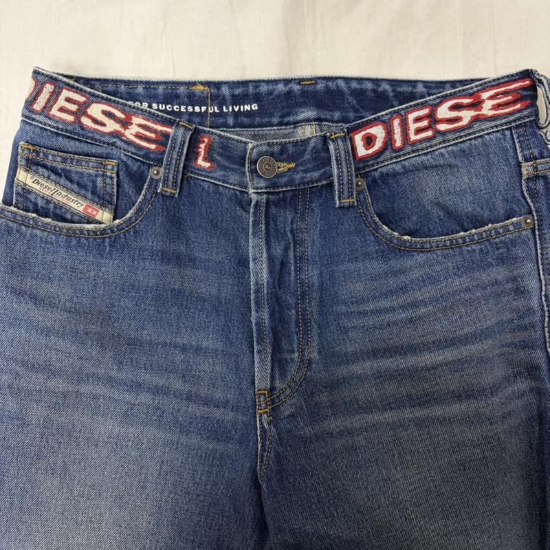 ディーゼル DIESEL パンツ デニム、ジーンズ ウエストロゴ ストレートデニムパンツ indigo W28 / L32 31インチ ロゴ、文字 インディゴ / インディゴ / Indigo メンズ USED 古着 中古 50163489