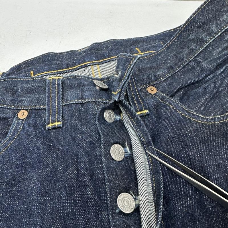 リーバイス Levi s パンツ デニム、ジーンズ 201XX ボタンフライ セルビッチ デニム パンツ シンチバック BIGE 32インチ インディゴ / インディゴ / Indigo メンズ USED 古着 中古 50163629
