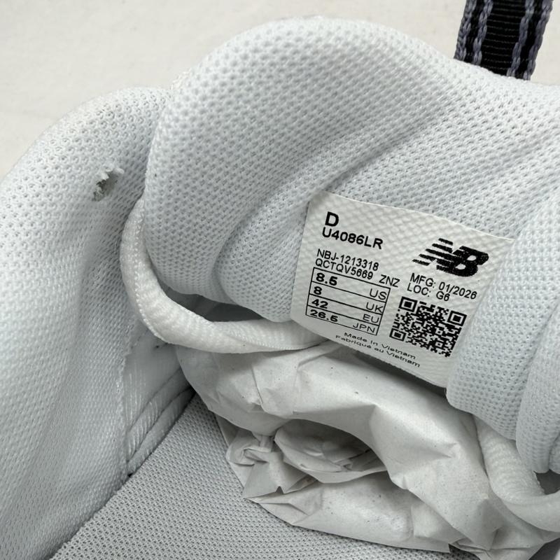 ニューバランス New Balance スニーカー スニーカー U4086LR ローカット スポーツ ランニング シューズ ローカット スニーカー ロゴ メッシュ メタリック 26.5cm ロゴ、文字 白 / ホワイト / white X 灰 / グレー / gray X 銀 / シルバー / silver color メンズ USED 古着 中古 50163739