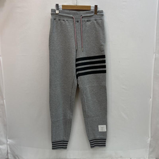 トムブラウン THOM BROWNE ボトムス ボトムス 4BAR スウェットパンツ クロスカンパニー 0 灰 / グレー / gray メンズ USED 古着 中古 50163791