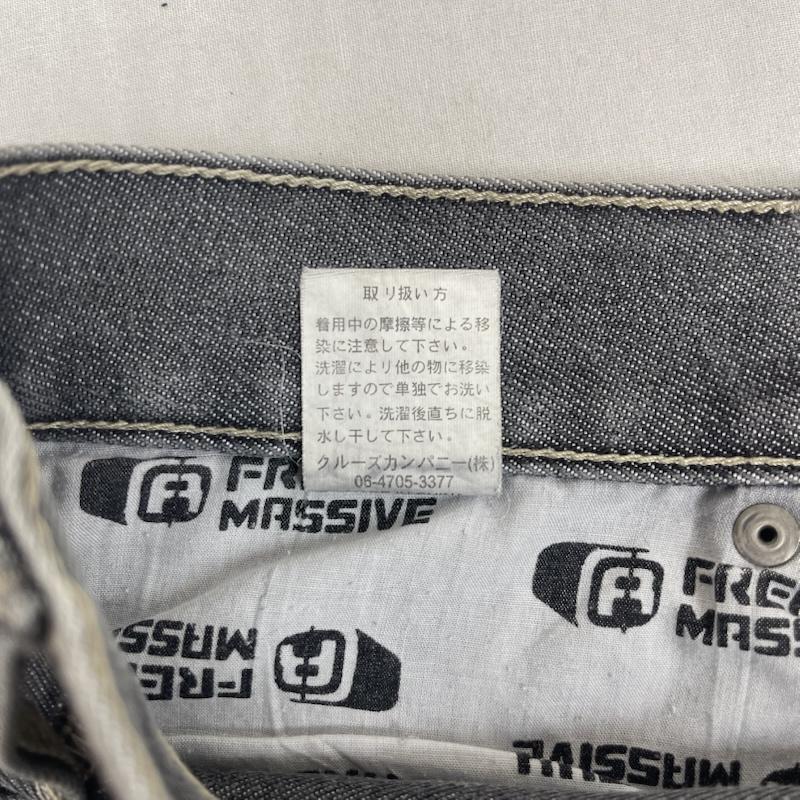 フリーキー FREAKY パンツ ショートパンツ Y2k 刺繍 ヴィンテージ バギー デニム ハーフパンツ ショーツ 34インチ 灰 / グレー / gray メンズ USED 古着 中古 50163848