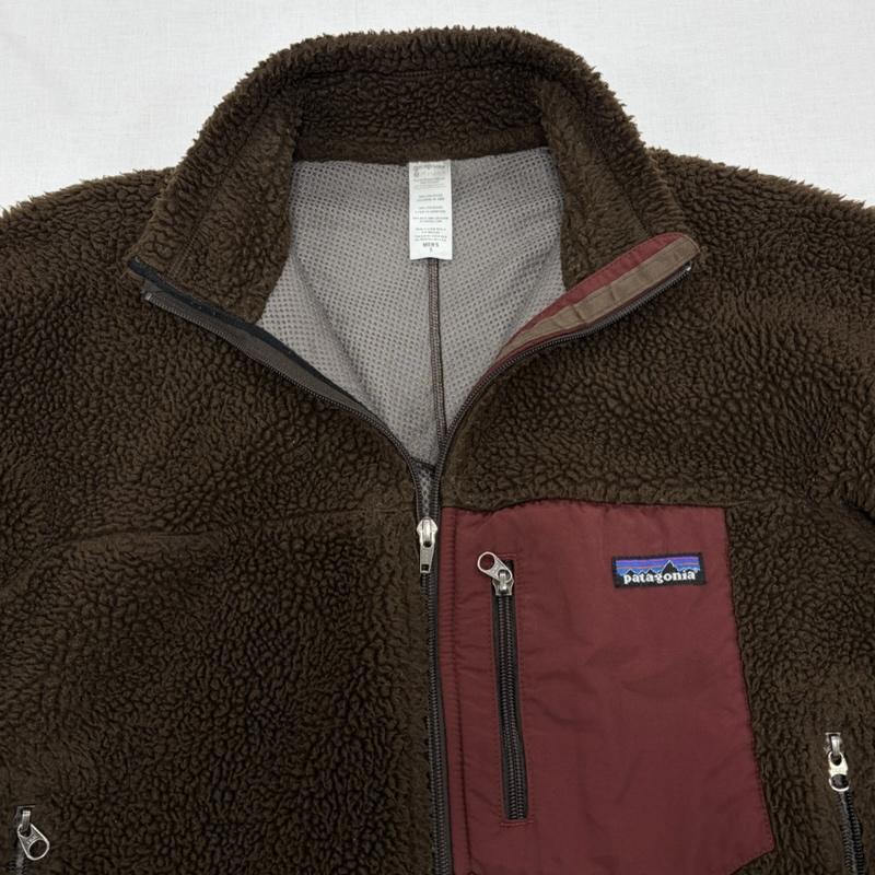 パタゴニア patagonia ジャケット、上着 ジャンパー、ブルゾン クラシック レトロ X ボア ジップアップ ジャケット ハイネック M ロゴ、文字 X 刺繍 茶 / ブラウン / brown X えんじ / ワインレッド / dark red メンズ USED 古着 中古 50163873