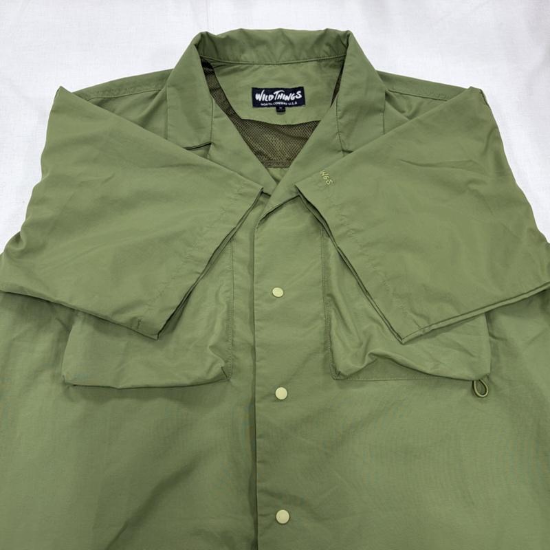ワイルドシングス WILD THINGS シャツ、ブラウス 半袖 半袖 オープンカラー 開襟 ナイロンシャツ USA フラップポケット ロゴ 刺繍 M 無地 カーキ / カーキ / khaki メンズ USED 古着 中古 50163883