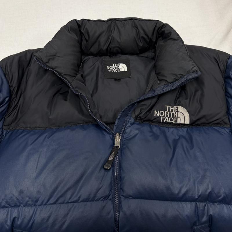 ザノースフェイス THE NORTH FACE ジャケット、上着 ダウンジャケット NUPTSE JACKET ヌプシ ダウン ジャケット 700 ロゴ 刺繍 95 - ロゴ、文字 X 刺繍 紺 / ネイビー / navy X 黒 / ブラック / black X 灰 / グレー / gray メンズ USED 古着 中古 50163884