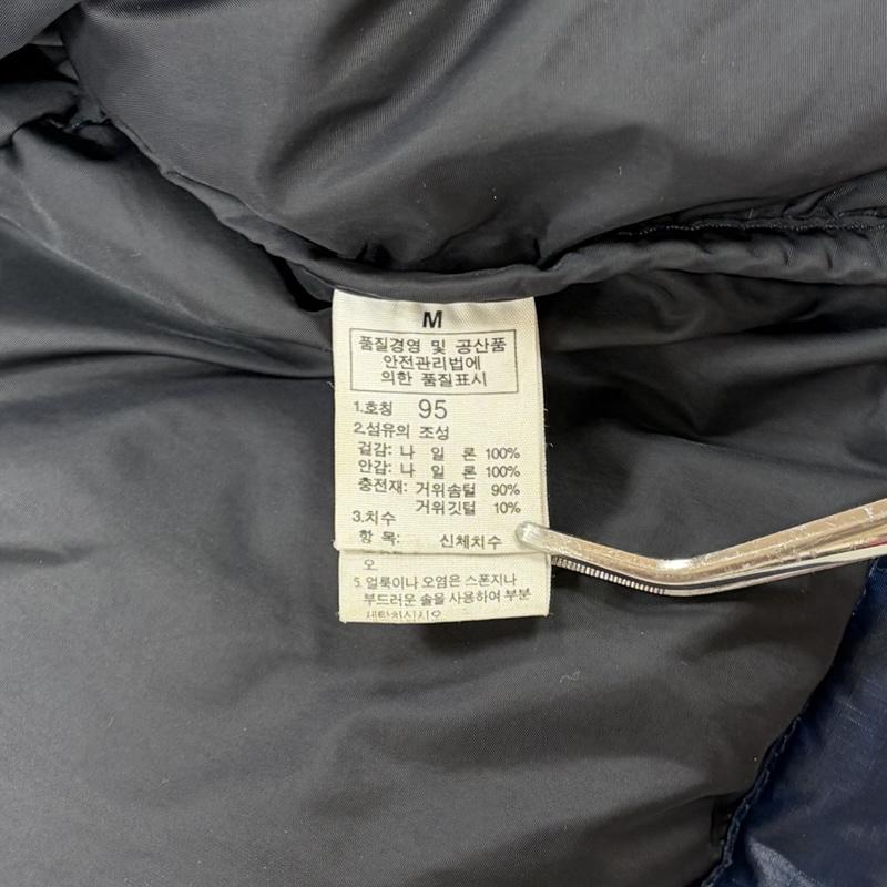 ザノースフェイス THE NORTH FACE ジャケット、上着 ダウンジャケット NUPTSE JACKET ヌプシ ダウン ジャケット 700 ロゴ 刺繍 95 - ロゴ、文字 X 刺繍 紺 / ネイビー / navy X 黒 / ブラック / black X 灰 / グレー / gray メンズ USED 古着 中古 50163884