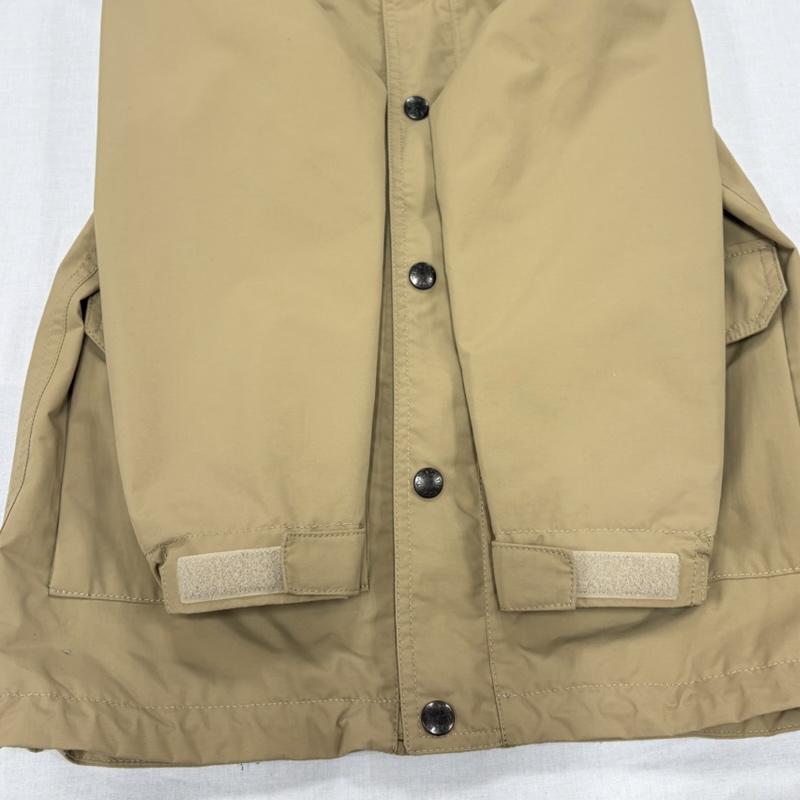 ザノースフェイス THE NORTH FACE ジャケット、上着 ジャンパー、ブルゾン ナイロン ジャケット マウンテンコート ロゴ 刺繍 NPJ61808 防水 キャンプ 130cm ロゴ、文字 X 刺繍 ベージュ / ベージュ / beige X 茶 / ブラウン / brown ガールズ USED 古着 中古 50163887