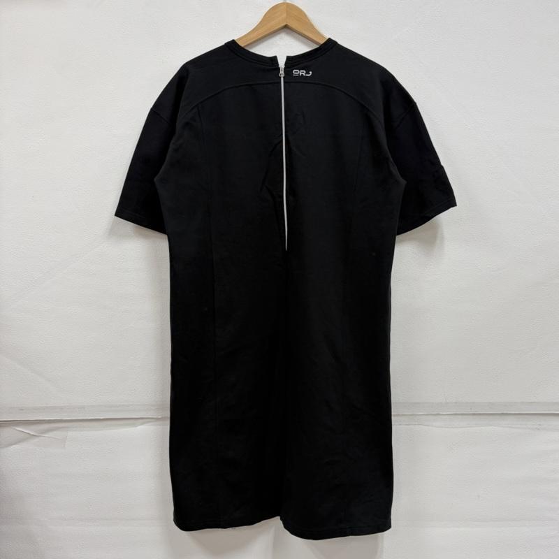 イッセイミヤケ ISSEY MIYAKE ワンピース ひざ丈スカート ORJ HaaT スポーツライン 半袖 ストレッチワンピース 裾ジップ オーバーサイズ HA95JT285 日本製 3 無地 X ワンポイント X ロゴ、文字 X プリント 黒 / ブラック / black レディース USED 古着 中古 50163976