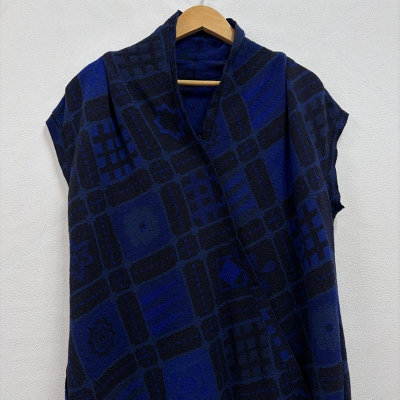 イッセイミヤケ ISSEY MIYAKE ワンピース ロングスカート HaaT 幾何学模様 和柄 ウール ノースリーブ アシンメトリー ワンピース HA63JH246 3 幾何柄 青 / ブルー / blue X 黒 / ブラック / black レディース USED 古着 中古 50163977