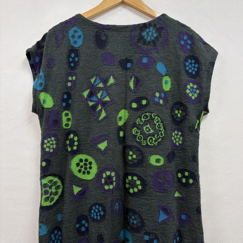 イッセイミヤケ ISSEY MIYAKE ワンピース ひざ丈スカート HaaT ノースリーブ 総柄 ウール ワンピース HA61JT297 日本製 2 総柄 マルチカラー / マルチカラー / multicolor レディース USED 古着 中古 50163982