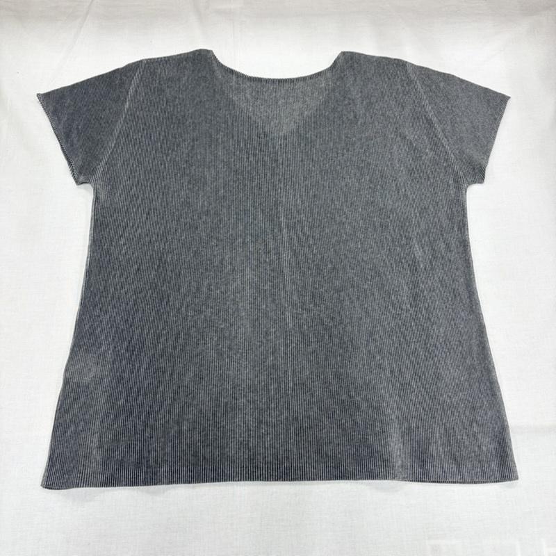 プリーツプリーズ PLEATS PLEASE カットソー 半袖 ISSEY MIYAKE イッセイミヤケ 半袖 プリーツ カットソー 3 無地 灰 / グレー / gray レディース USED 古着 中古 50163991