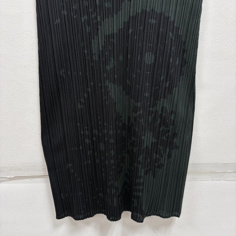 プリーツプリーズ PLEATS PLEASE ワンピース ひざ丈スカート ISSEY MIYAKE イッセイミヤケ ノースリーブ フレンチスリーブ プリーツ ワンピース プリント PP43-JT806 3 プリント X 総柄 緑 / グリーン / green X 黒 / ブラック / black レディース USED 古着 中古 50163993