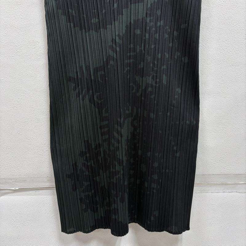 プリーツプリーズ PLEATS PLEASE ワンピース ひざ丈スカート ISSEY MIYAKE イッセイミヤケ ノースリーブ フレンチスリーブ プリーツ ワンピース プリント PP43-JT806 3 プリント X 総柄 緑 / グリーン / green X 黒 / ブラック / black レディース USED 古着 中古 50163993