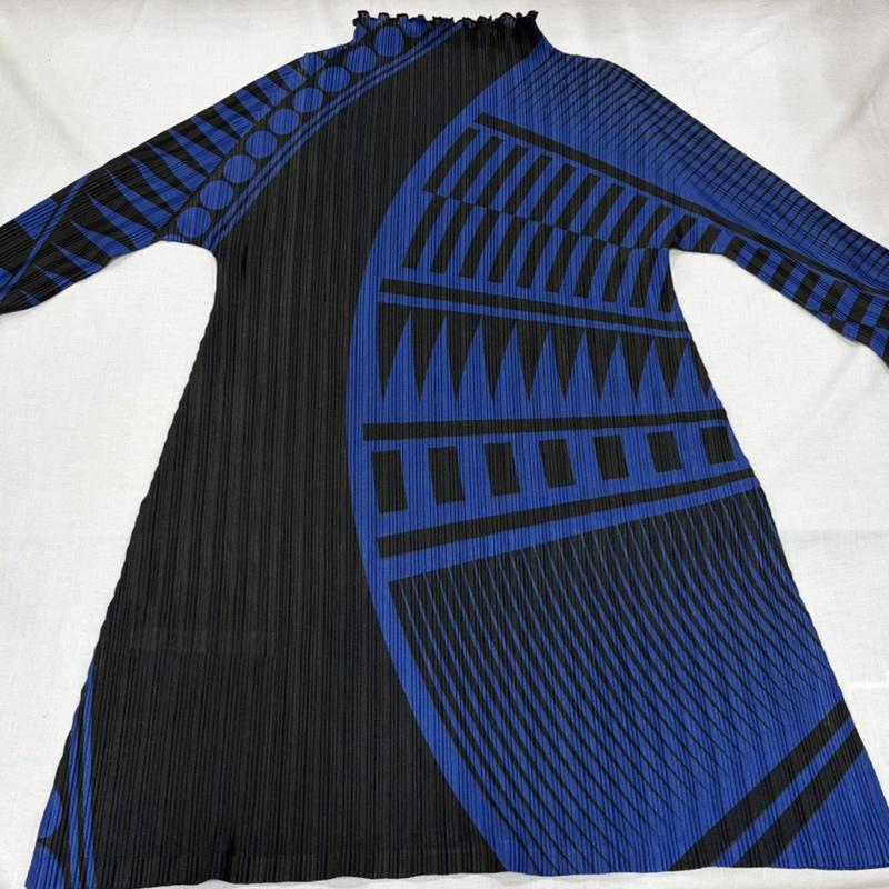 プリーツプリーズ PLEATS PLEASE カットソー 長袖 総柄プリント 長袖 ロングスリーブ カットソー ハイネック チュニック ワンピース PP51-FT344 3 プリント 青 / ブルー / blue X 黒 / ブラック / black レディース USED 古着 中古 50163994