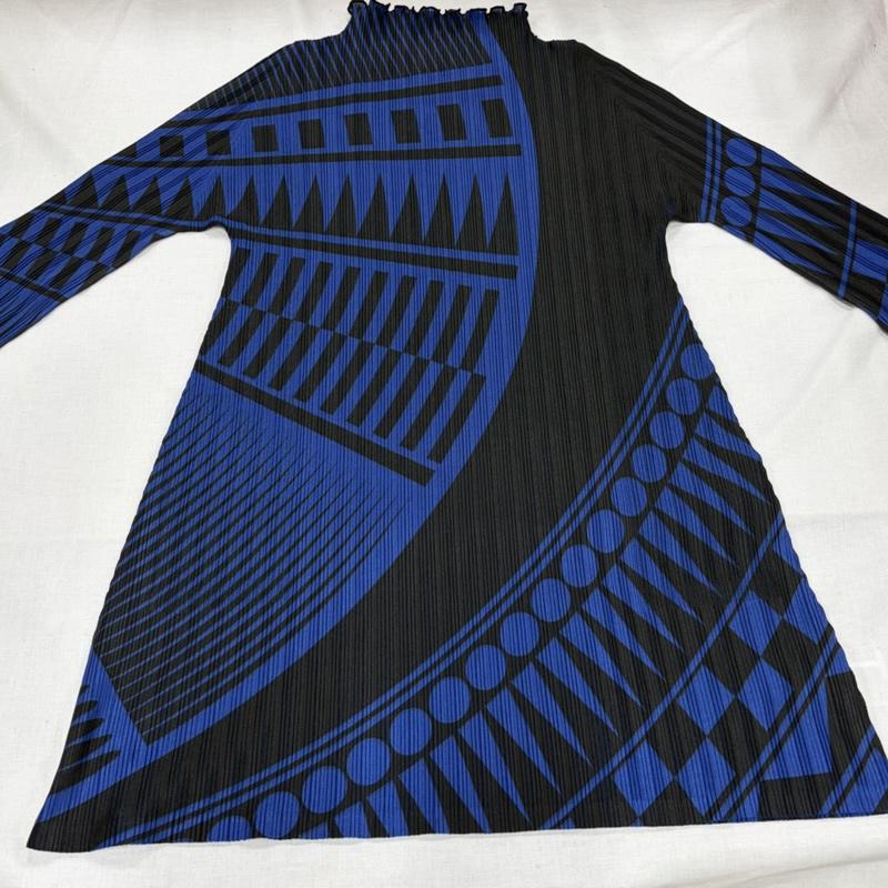 プリーツプリーズ PLEATS PLEASE カットソー 長袖 総柄プリント 長袖 ロングスリーブ カットソー ハイネック チュニック ワンピース PP51-FT344 3 プリント 青 / ブルー / blue X 黒 / ブラック / black レディース USED 古着 中古 50163994