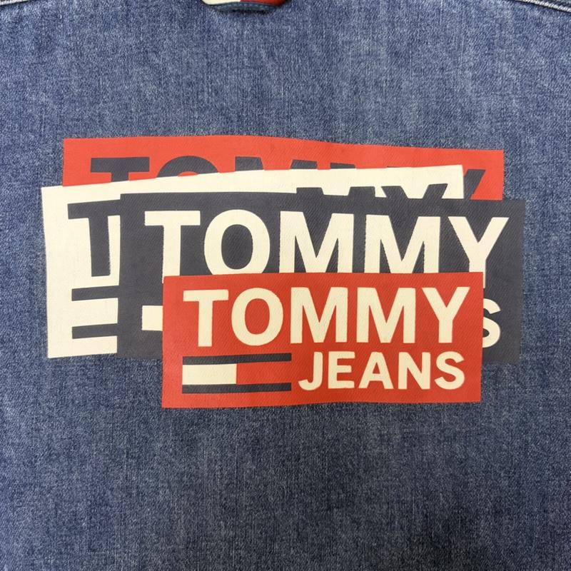 トミー ジーンズ TOMMY JEANS シャツ、ブラウス 長袖 ロゴプリント デニムシャツ Relaxed Fit S S ロゴ、文字 インディゴ / インディゴ / Indigo メンズ USED 古着 中古 50164011
