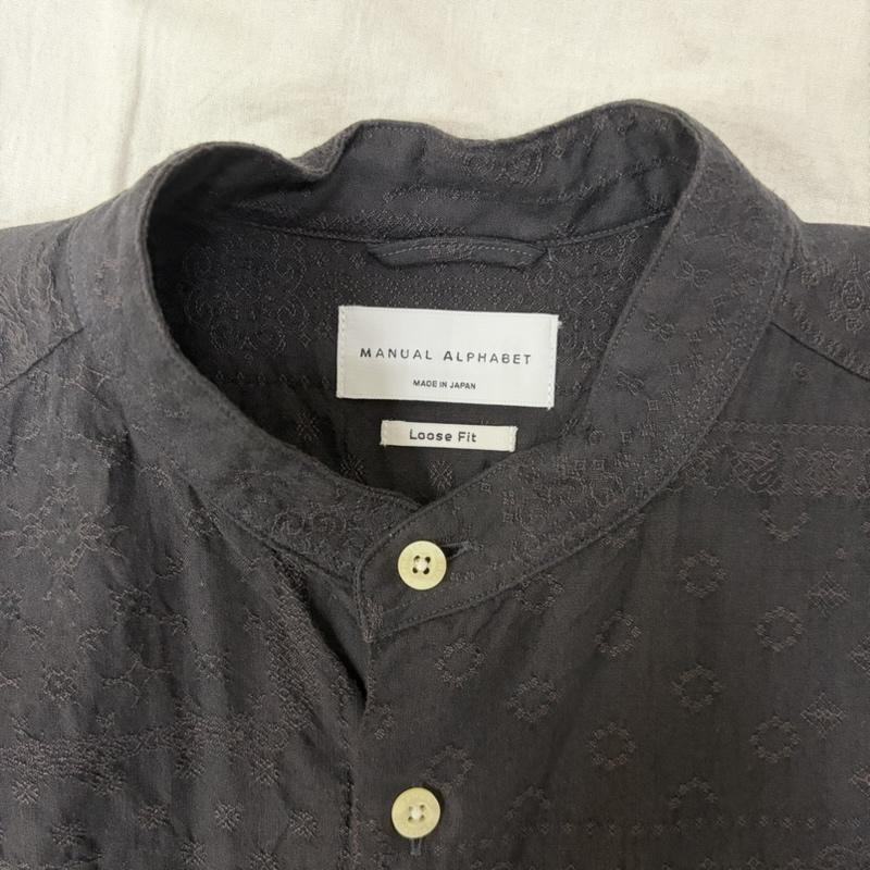 マニュアル アルファベット MANUAL ALPHABET シャツ、ブラウス 半袖 MA-S-732 BANDANA JQ LOOSE FIT BC SS SHT LOOSE FiIT 日本製 ジャガード素材 バンドカラー black 2 2 総柄 黒 / ブラック / black メンズ USED 古着 中古 50164014