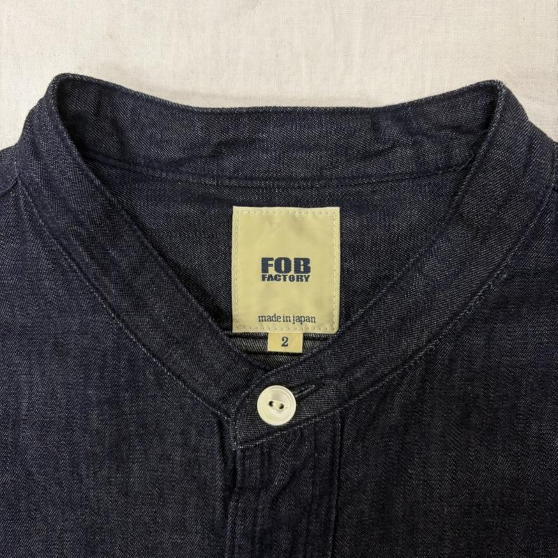エフオービーファクトリー FOB FACTORY シャツ、ブラウス 長袖 バンドカラーシャツ デニムシャツ 2 Indigo Navy 2 無地 紺 / ネイビー / navy X インディゴ / インディゴ / Indigo メンズ USED 古着 中古 50164016
