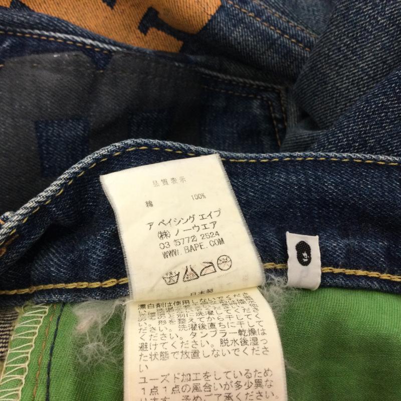 アベイシングエイプ A BATHING APE ボトムス ボトムス バックロゴプリント デニムパンツ ジーンズ 日本製 L ロゴ、文字 インディゴ / インディゴ / Indigo メンズ USED 古着 中古 50164055
