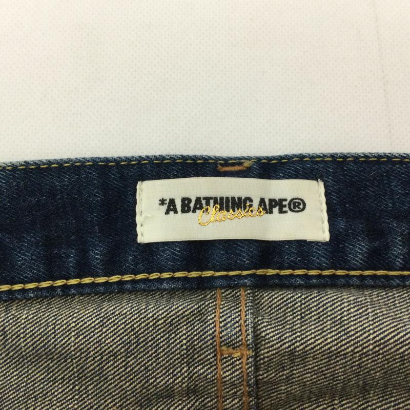 アベイシングエイプ A BATHING APE ボトムス ボトムス バックロゴプリント デニムパンツ ジーンズ 日本製 L ロゴ、文字 インディゴ / インディゴ / Indigo メンズ USED 古着 中古 50164055
