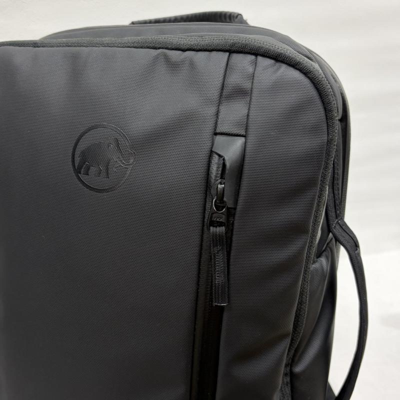 マムート Mammut リュックサック、デイパック リュックサック、デイバッグ Seon Transporter セオントランスポーター スクエア リュック バックパック - ワンポイント X ロゴ、文字 黒 / ブラック / black メンズ USED 古着 中古 50164089