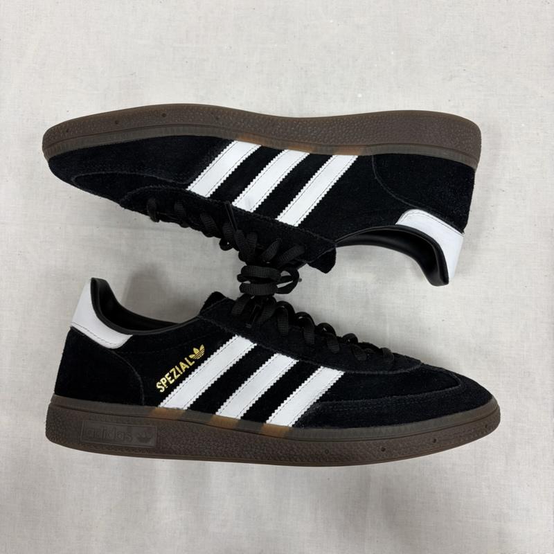 アディダス adidas スニーカー スニーカー HANDBALL SPEZIAL DB3021 スペツィアル ローカットスニーカーガムソール ロゴ 27.5cm ロゴ、文字 黒 / ブラック / black X 白 / ホワイト / white X 金 / ゴールド / gold color メンズ USED 古着 中古 50164094
