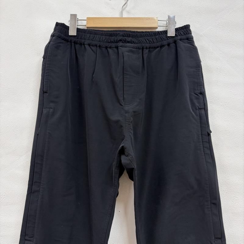 アンダーカバー UNDERCOVER パンツ ワークパンツ、ペインターパンツ 19ss 時計じかけのオレンジ テック テーパード ジョガーパンツ ナイロン 2 ロゴ、文字 X プリント 黒 / ブラック / black X 白 / ホワイト / white メンズ USED 古着 中古 50164097