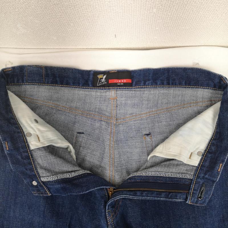 エフエイティー FAT パンツ デニム、ジーンズ 日本製 レザーパッチ テーパード デニム パンツ インディゴ / インディゴ / Indigo メンズ USED 古着 中古 50164126