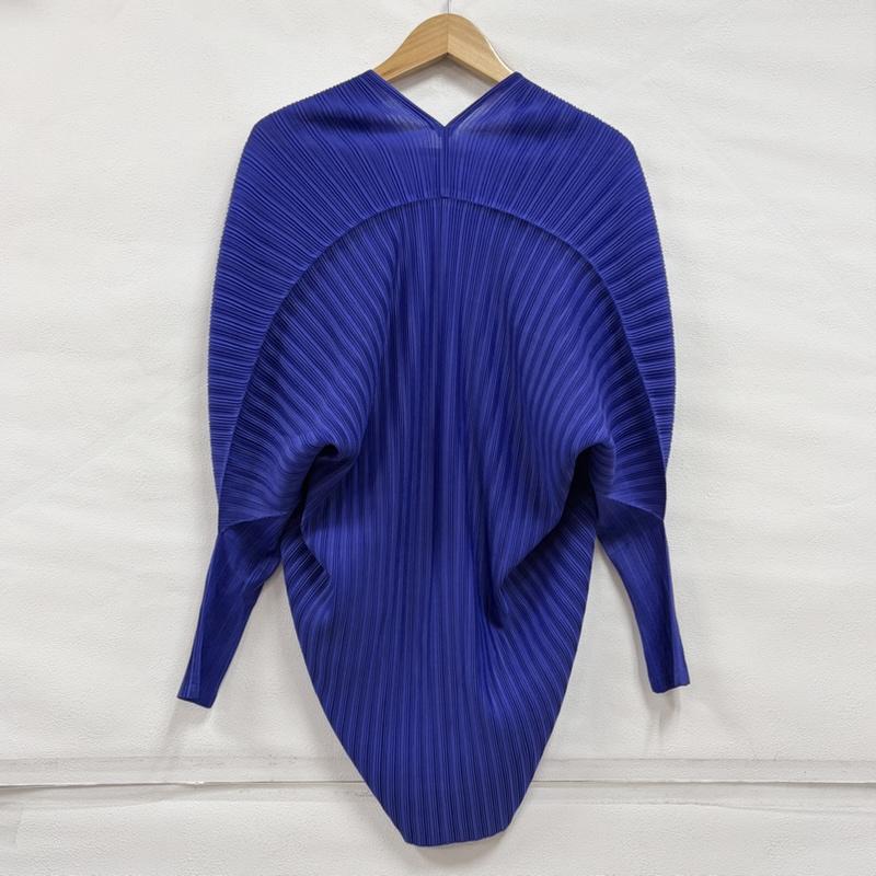 プリーツプリーズ PLEATS PLEASE カーディガン 長袖 ISSEY MIYAKE イッセイミヤケ プリーツ カーディガン 羽織 3 無地 青 / ブルー / blue レディース USED 古着 中古 50164168